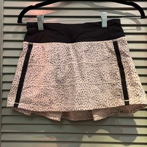 Lululemon skort size 2